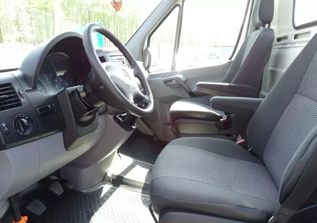 MERCEDES-BENZ SPRINTER 