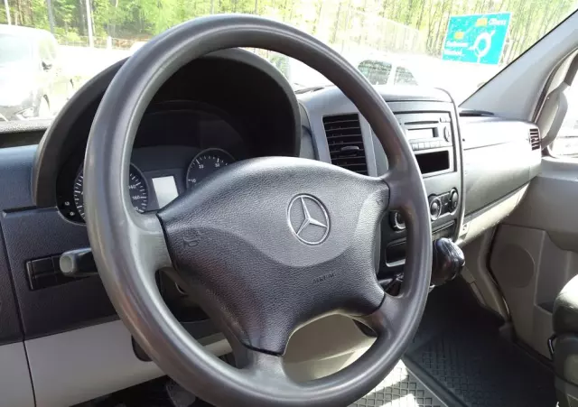 MERCEDES-BENZ SPRINTER 