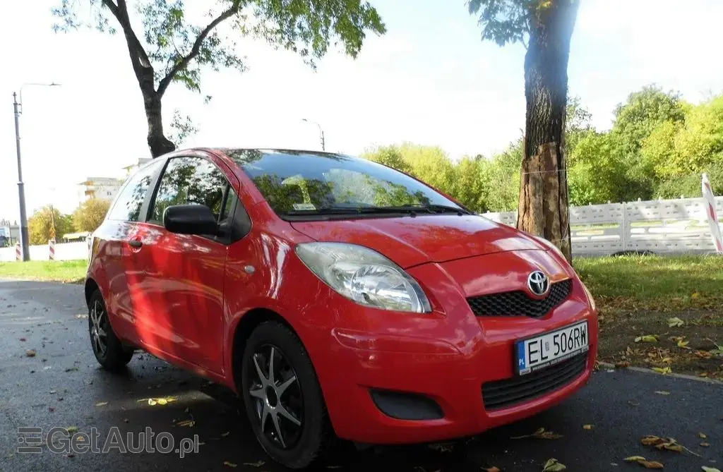 TOYOTA Yaris 