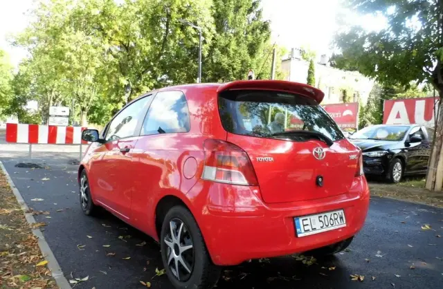 TOYOTA Yaris 