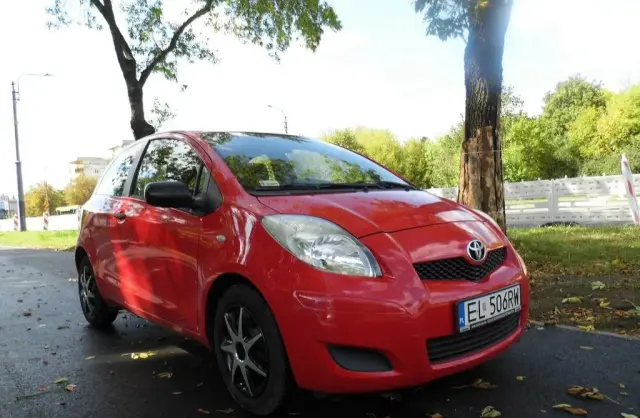TOYOTA Yaris 