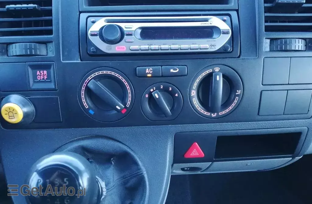 VOLKSWAGEN Transporter 