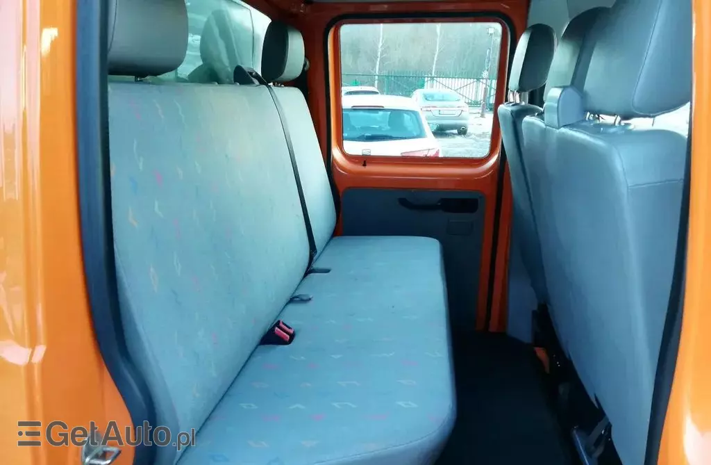 VOLKSWAGEN Transporter 