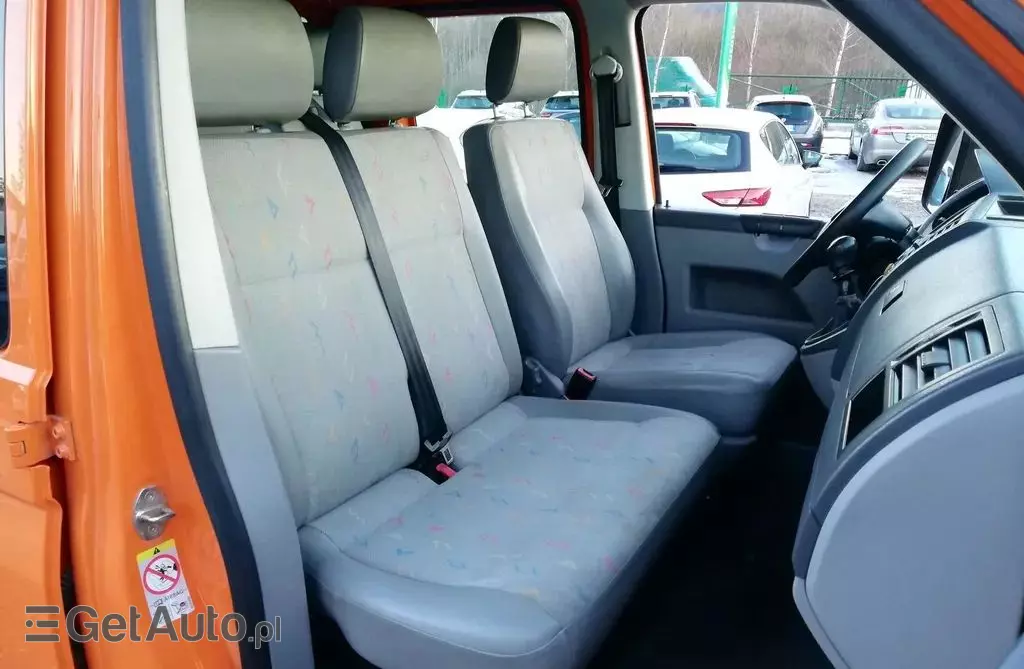 VOLKSWAGEN Transporter 