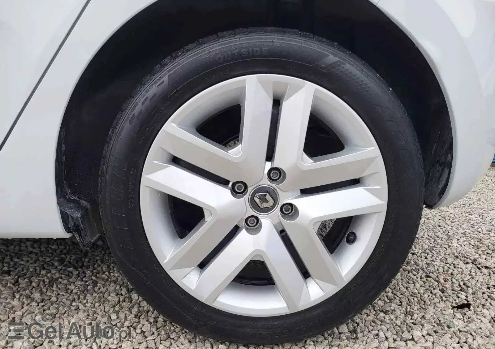 RENAULT Clio 1.0 TCe Intens