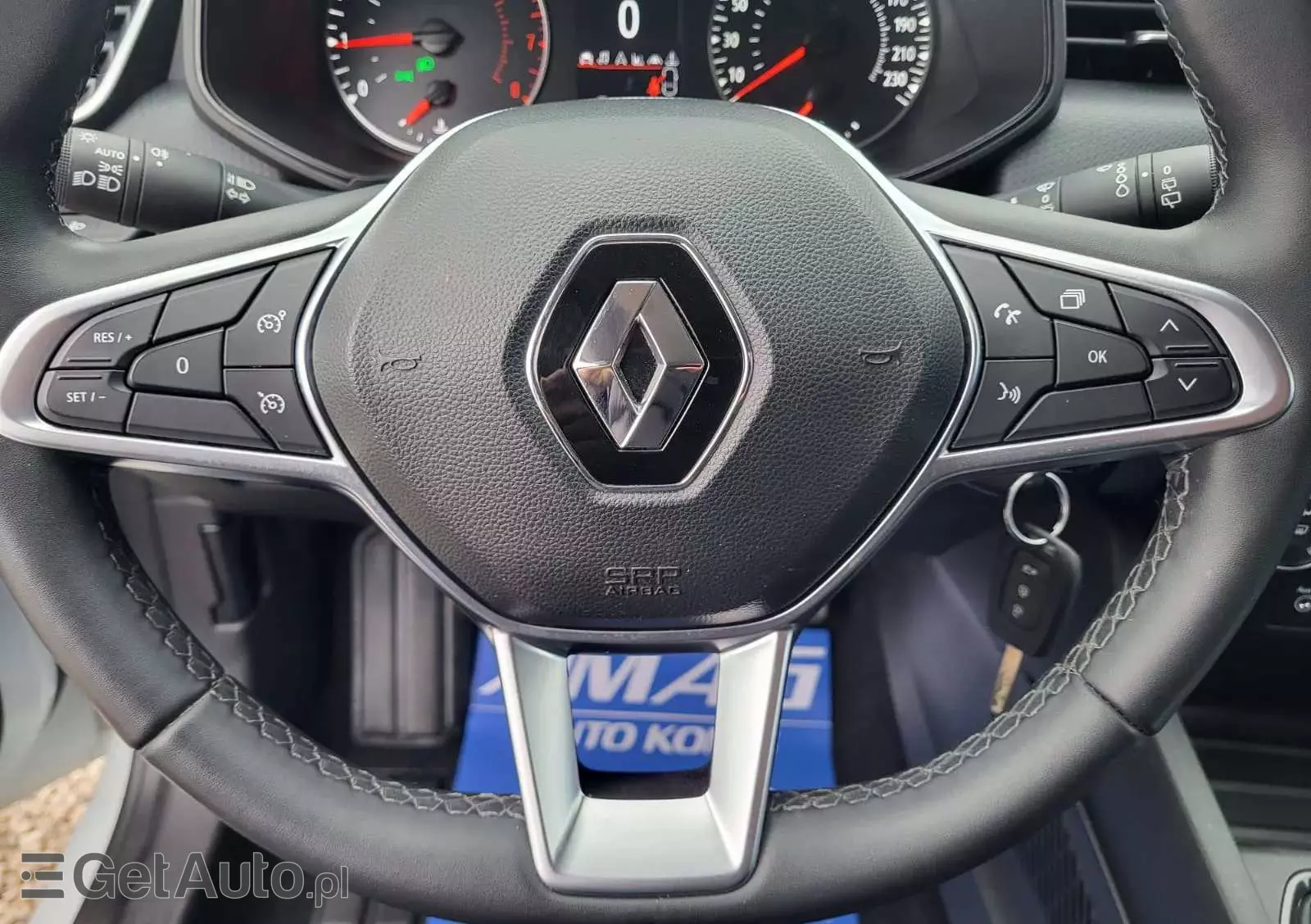 RENAULT Clio 1.0 TCe Intens