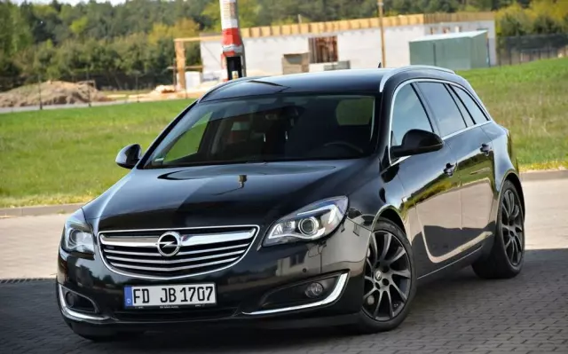 OPEL Insignia 