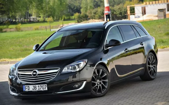 OPEL Insignia 