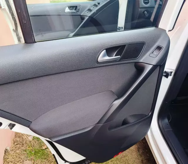 VOLKSWAGEN Tiguan 2.0 TDI (110 KM)