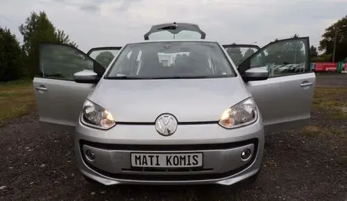 VOLKSWAGEN Up! 