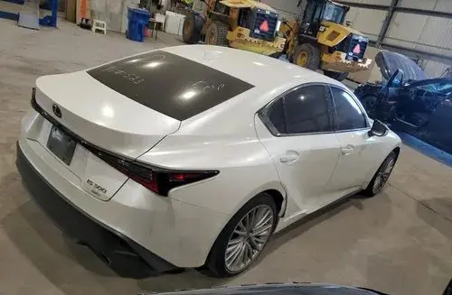LEXUS IS 