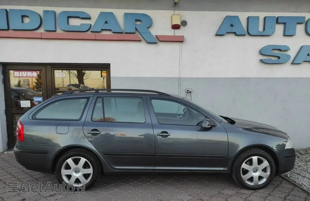 SKODA Octavia 