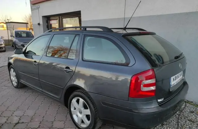 SKODA Octavia 