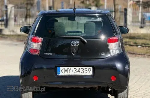 TOYOTA IQ 