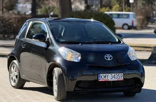 TOYOTA IQ 