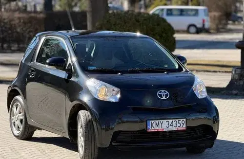 TOYOTA IQ 