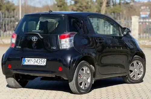TOYOTA IQ 