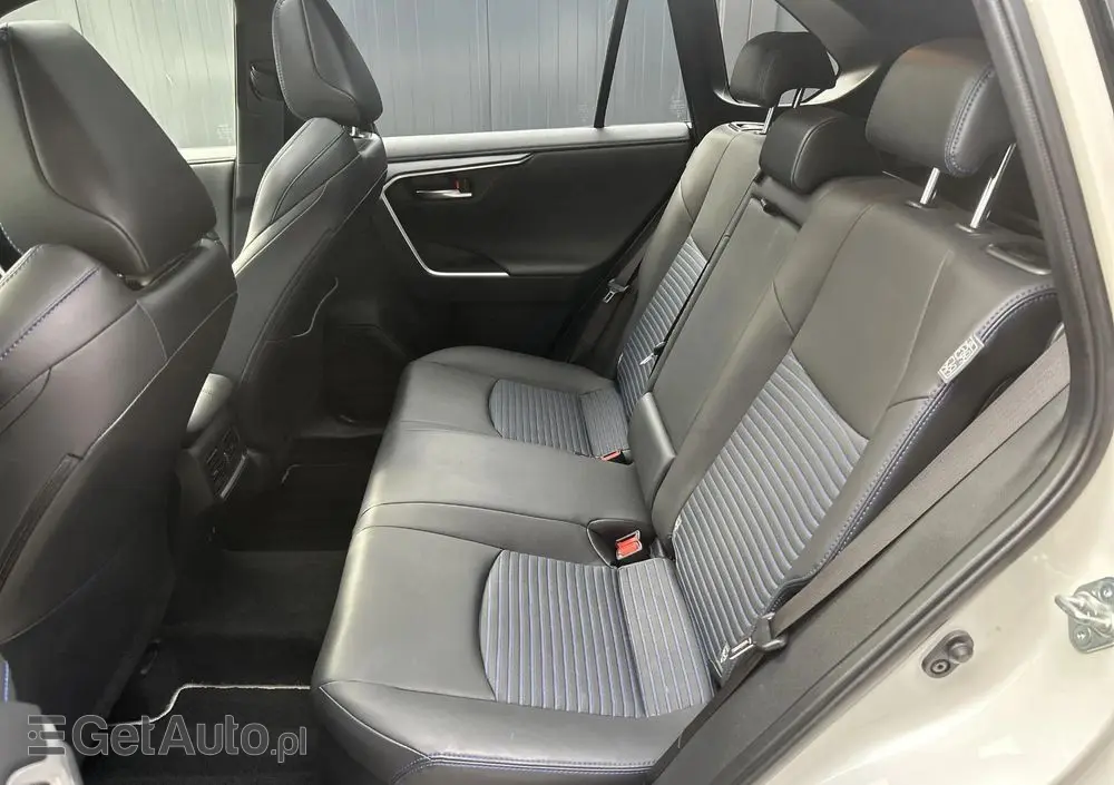 TOYOTA RAV4 2.5 Hybrid Selection 4x4