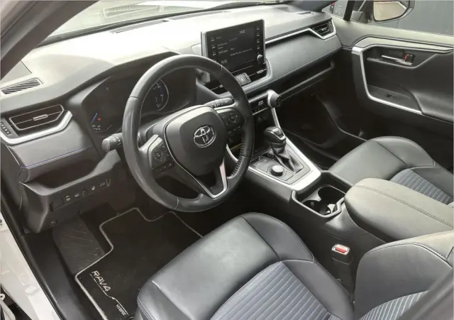 TOYOTA RAV4 2.5 Hybrid Selection 4x4