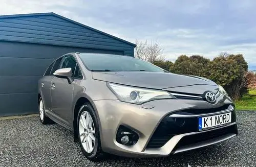 TOYOTA Avensis 
