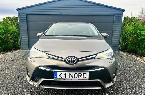 TOYOTA Avensis 