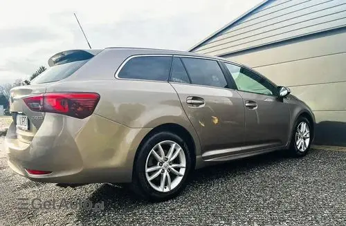 TOYOTA Avensis 