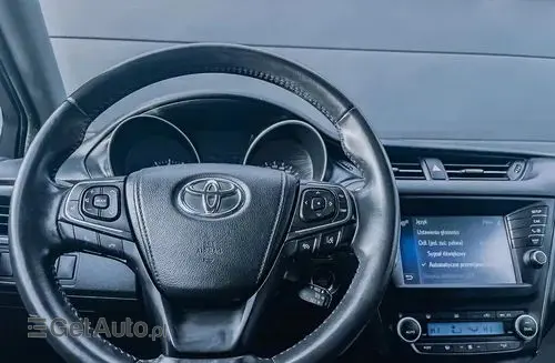 TOYOTA Avensis 