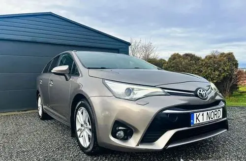 TOYOTA Avensis 