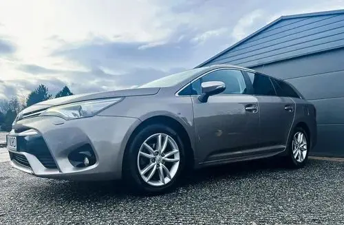 TOYOTA Avensis 