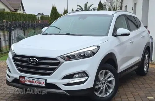 HYUNDAI Tucson 