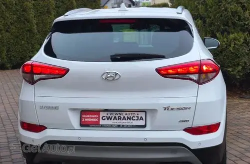HYUNDAI Tucson 