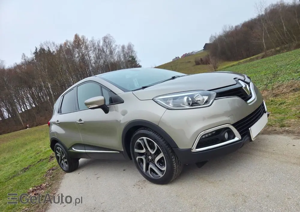 RENAULT Captur 1.2 TCe Helly Hansen EDC