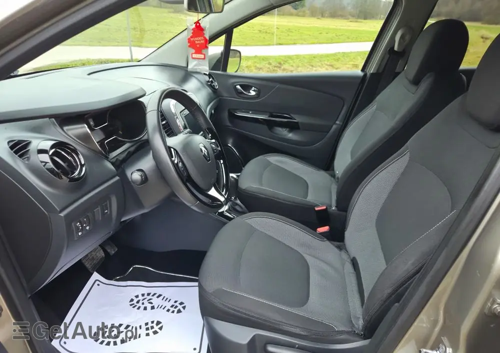RENAULT Captur 1.2 TCe Helly Hansen EDC