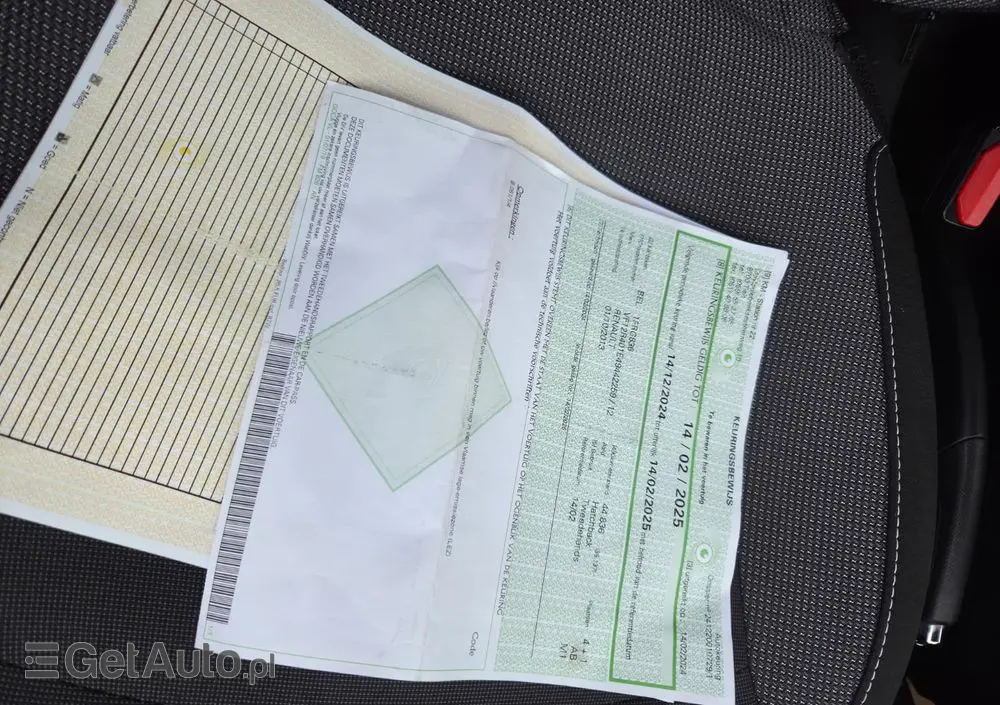 RENAULT Captur 1.2 TCe Helly Hansen EDC