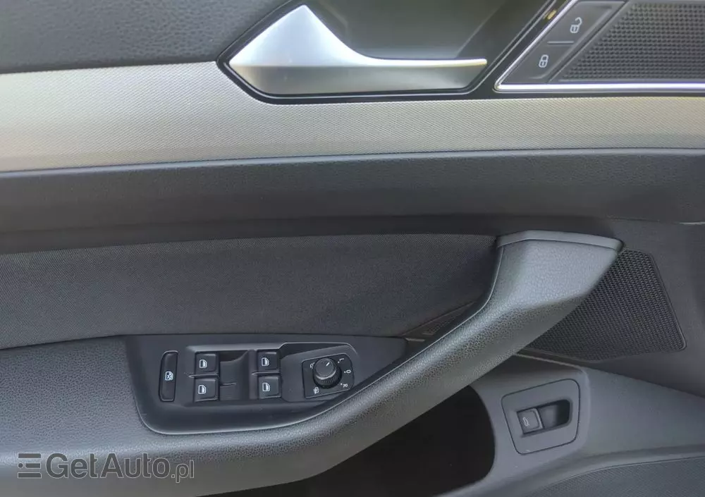 VOLKSWAGEN Passat 2.0 TDI SCR Highline