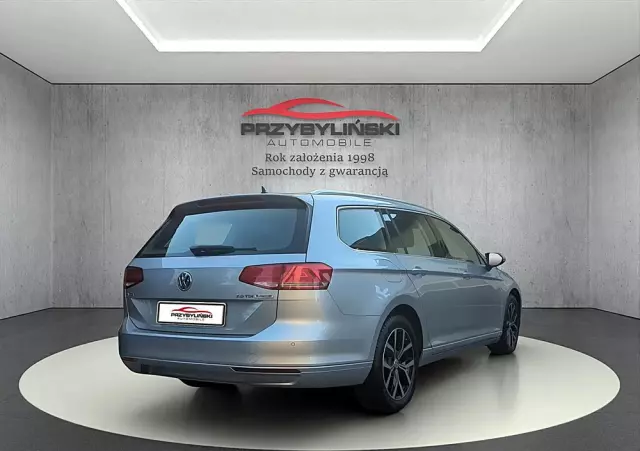 VOLKSWAGEN Passat 2.0 TDI SCR Highline