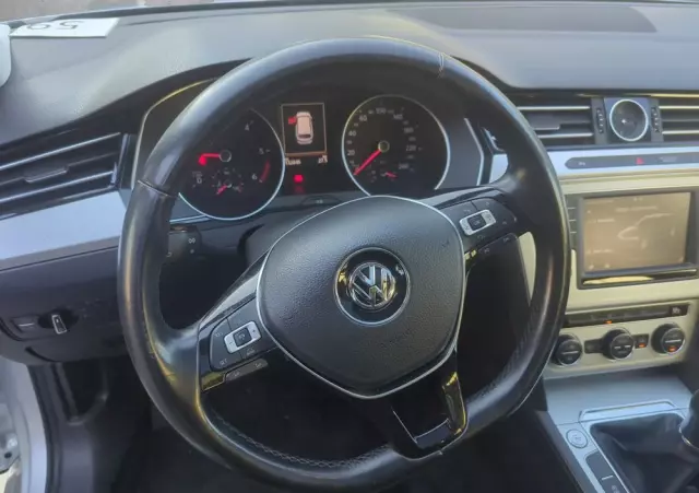 VOLKSWAGEN Passat 2.0 TDI SCR Highline