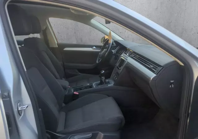 VOLKSWAGEN Passat 2.0 TDI SCR Highline