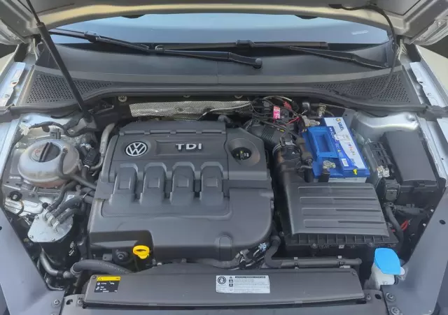 VOLKSWAGEN Passat 2.0 TDI SCR Highline