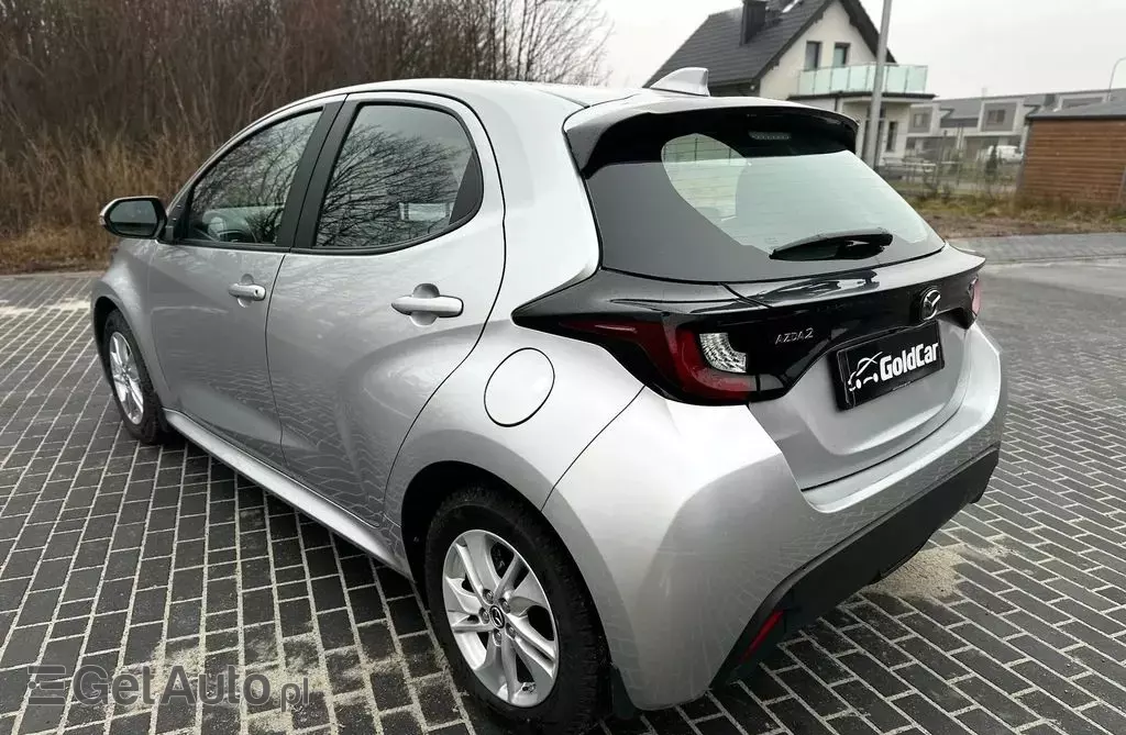 MAZDA 2 