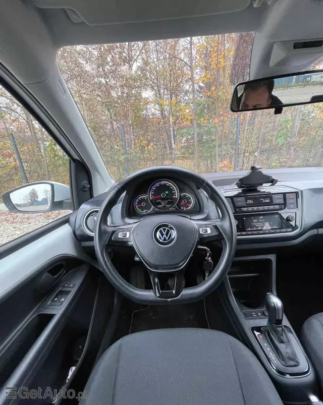 VOLKSWAGEN Up! E-up
