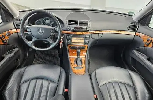 MERCEDES-BENZ Klasa E 