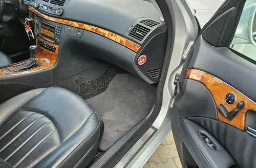 MERCEDES-BENZ Klasa E 