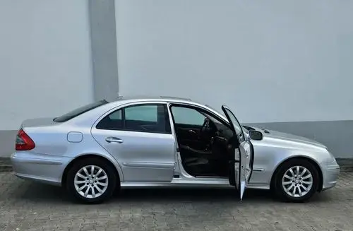 MERCEDES-BENZ Klasa E 