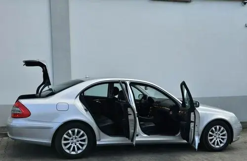 MERCEDES-BENZ Klasa E 
