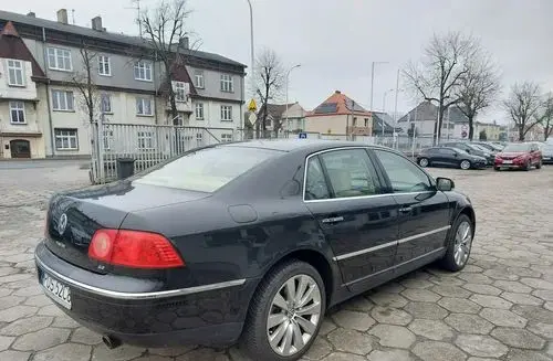 VOLKSWAGEN Phaeton 