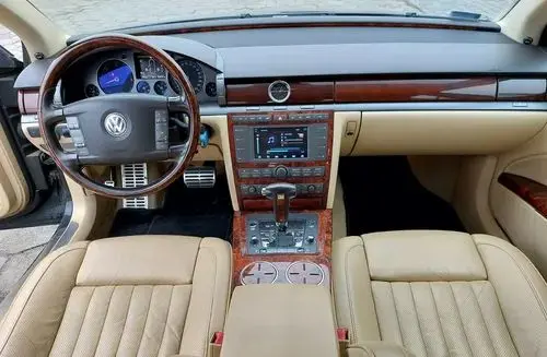VOLKSWAGEN Phaeton 