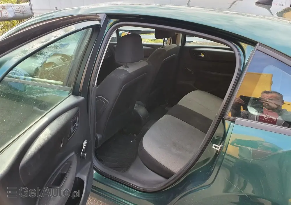 CITROËN C4 1.6 16V SX