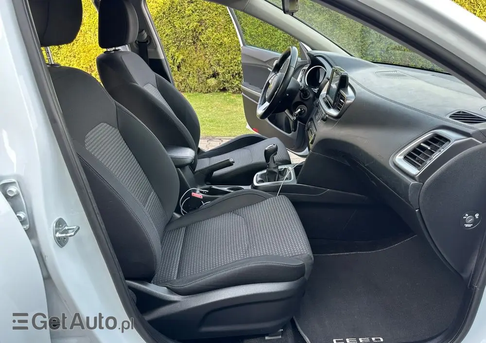 KIA Ceed 1.4 L Business Line Plus