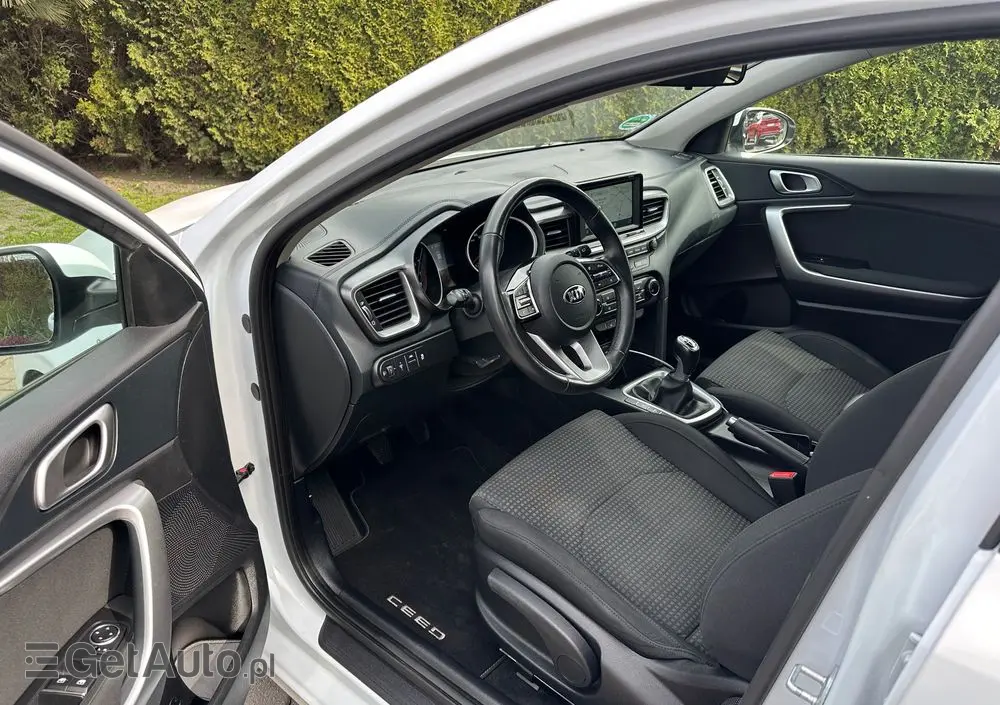 KIA Ceed 1.4 L Business Line Plus